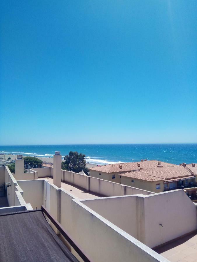 Precioso Atico En Torre De Benagalbon A 20 Metros Del Mar. Apartment Exterior photo